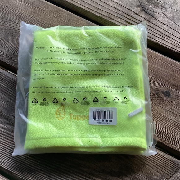 Tupperware Microfiber Hair Turban in lime green - Picture 1 of 3